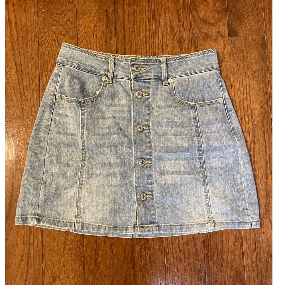 Vintage Inspired Love Tree Button Down Denim Skirt Size S Gently Used $60 New